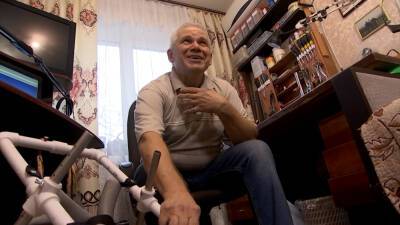 В Серпухове прославился инженер, собирающий коляски для животных-инвалидов
