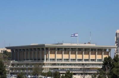 Кабмин Израиля утвердил законопроект об отслеживании носителей омикрон-штамма