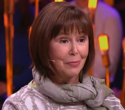 Звезда фильма "Обыкновенное чудо" Евгения Симонова впервые рассказала о раке лёгких