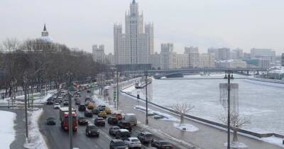 Метеоролог предупредил москвичей о гололедице и сугробах