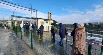 Сколько человек смогли пересечь КПВВ в Станице вчера под обстрелом - cxid.info - станица Луганской