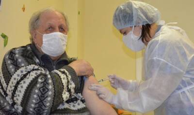 На Ямале от COVID-19 привили все категории населения округа, рекомендованные к вакцинации