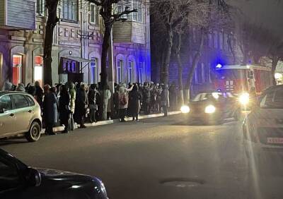 Студентов Рязанского госуниверситета эвакуировали из корпуса на улице Полонского