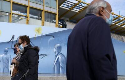 В Греции сделают обязательной вакцинацию для лиц старше 60 лет: за отказ - штраф