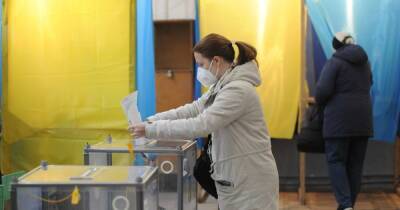 Отсрочка выборов, мажоритарка, онлайн-голосование. Как "слуги" планируют удержаться у власти до 2029 года