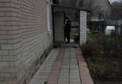 В Харькове мужчина задушил сына и спрятал тело за домом