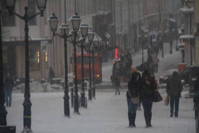 Москвичей предупредили о метели в первую зимнюю ночь