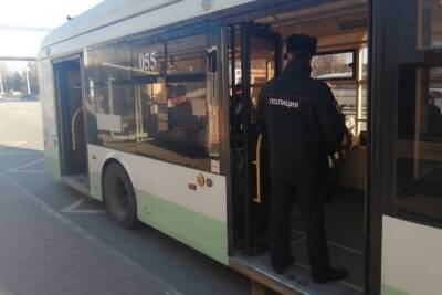 В Курске за последнюю неделю 12 пассажиров без масок попали на штраф