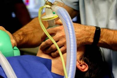Курским больницам ежесуточно не хватает 6,5 тонн кислорода