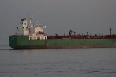 Иранский нефтяной танкер в Оманском заливе задержан американцами