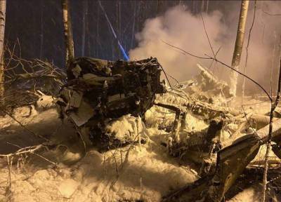 На борту разбившегося под Иркутском самолета Ан-12 находились 9 человек