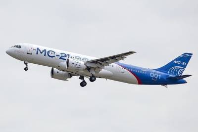 Два российских региона введут QR-коды для полетов на самолете