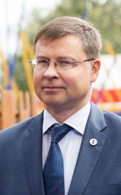 Вице-президент Европейской комиссии Валдис Домбровскис прибыл в Киргизию