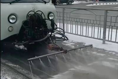 В мэрии Новосибирска прокомментировали ролик с поливкой тротуаров в мороз -10
