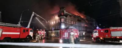 Пожар в здании бывшей гостиницы в центре Саратова ликвидирован