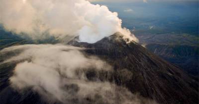 Выброс пепла на 625 километров произошел на Камчатке