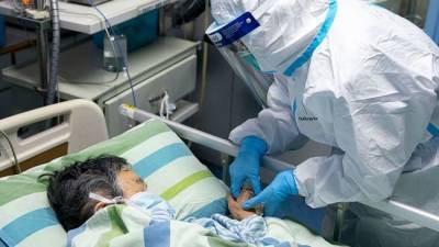 Новый антирекорд в России: число умерших от коронавируса за сутки достигло 1195