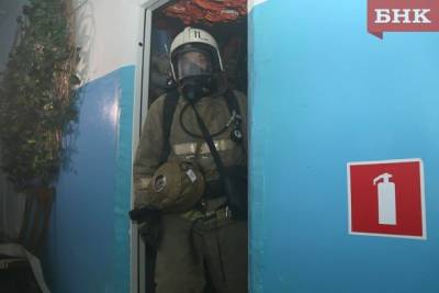 В Усть-Вымском районе дом загорелся из-за неосторожного курения