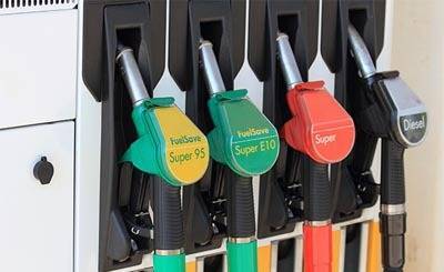 Цена на бензин поднялась до девятилетнего рекордного уровня