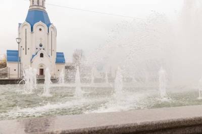 «Водоканал» добавил новых струй и подсветку фонтану в Шушарах