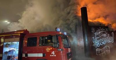 В Киеве сгорела пиццерия сети Mamamia: компания просит о помощи (ФОТО)