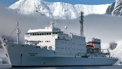 Дания арестовала российское судно по иску Канады