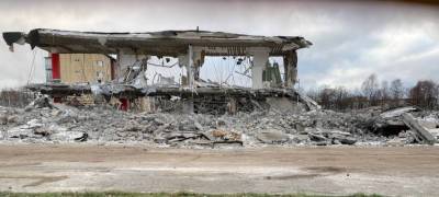 В Петрозаводске от магазина на набережной остались одни руины (ФОТОФАКТ)