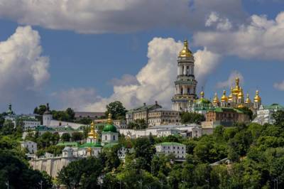 На территории Киево-Печерской лавры возник пожар