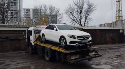В Украине у водителя впервые забрали автомобиль за неуплаченные штрафы