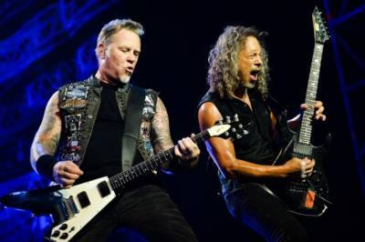 Россиянин подал в суд с требованием миллиарда долларов от группы Metallica