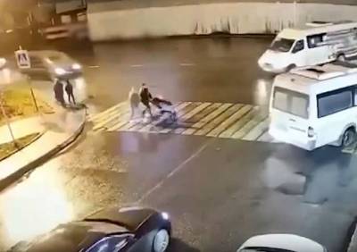 В Видном иномарка сбила трех человек на пешеходном переходе