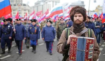 «Левада»: большинство россиян не хотят отмечать праздники ни 4, ни 7 ноября