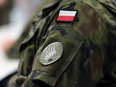 Минобороны Польши заявило, что на границе белорусские военные угрожали открыть огонь по их солдатам