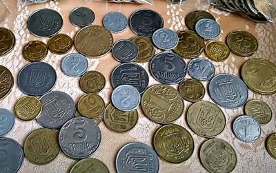 Почти $500 за старых 50 копеек: какие монеты искать украинцам в копилках, чтобы разбогатеть