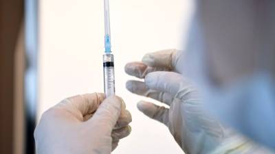 В Москве почти 4,5 млн человек получили обе дозы вакцины от коронавируса