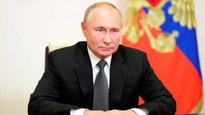 Путин поддержал просьбу о дополнительных выплатах участникам обороны Севастополя