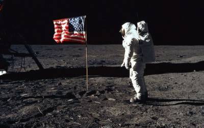 Почему на фотографиях с Луны американских астронавтов не видно звёзд - Русская семерка