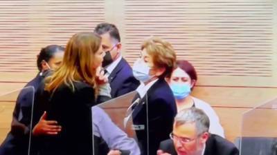 Скандал в кнессете: депутат Орли Леви-Абукасис обозвала охранницу Марину нахалкой - видео