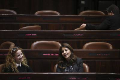 Депутат Леви-Абукасис устроила сцену парламентским приставам и осуждена за «наглость»