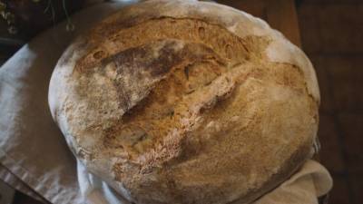 Польское издание Interia перечислило неочевидные способы использования черствого хлеба