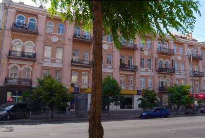 В Киеве переименовали 12 улиц: должны ли жильцы теперь менять документы и прописку