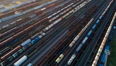 Латвийских железнодорожников предупредили, что их продолжат увольнять и в 2022 году