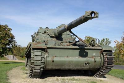 Жители Сланцев заметили на улицах города танки и другую военную технику