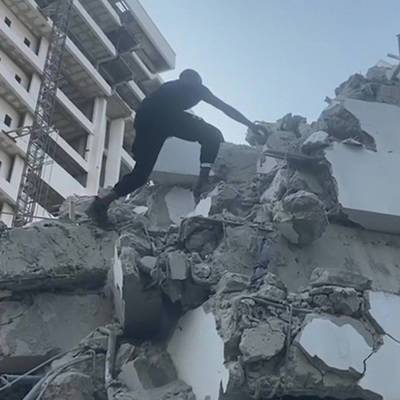Трехдневный траур начался по жертвам обрушения многоэтажки в Лагосе