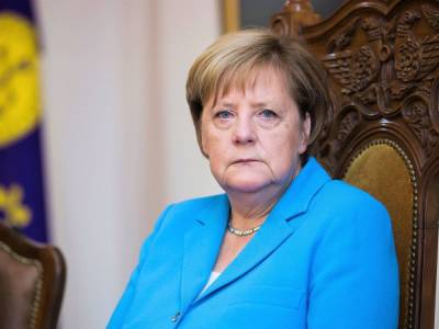 Ангела Меркель - Штеффен Зайберт - Меркель примет участие в запланированной в Париже конференции по Ливии - trend.az - Италия - Германия - Франция - Париж - Берлин - Ливия