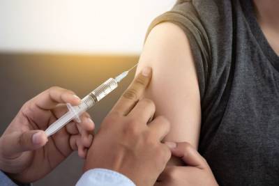 Дополнительный пункт вакцинации установили в Сосновом Бору на несколько дней