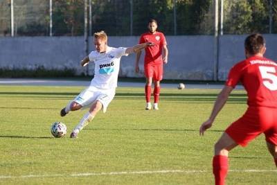 Наш футбол: Севастополь отгрузил пять мячей Алустону