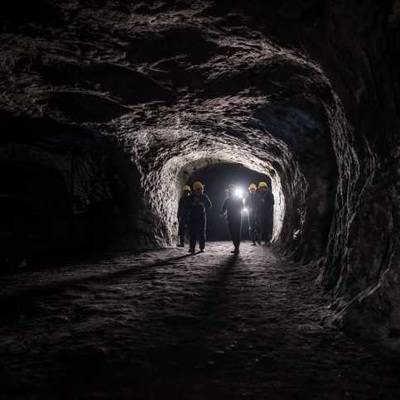 Более 200 человек эвакуируют из шахты "Таштагольская" в Кузбассе из-за пожара