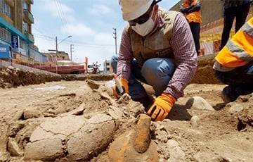 В столице Перу рабочие обнаружили древнее индейское захоронение - charter97.org - Белоруссия - Лима - Перу