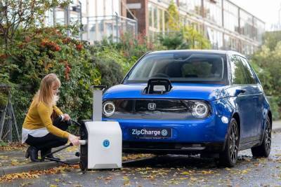 «Чемодан с батарейками»: Британский стартап разработал пауэрбанк для электромобилей ZipCharge Go, способный добавить до 65 км запаса хода
